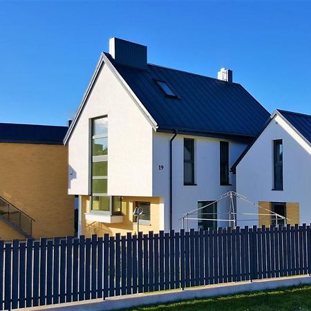 بالانغا Smelio Vila Apartments المظهر الخارجي الصورة